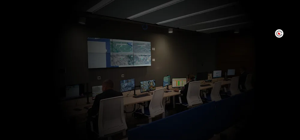 ¿Cómo Funciona un Centro de Monitoreo 24/7?